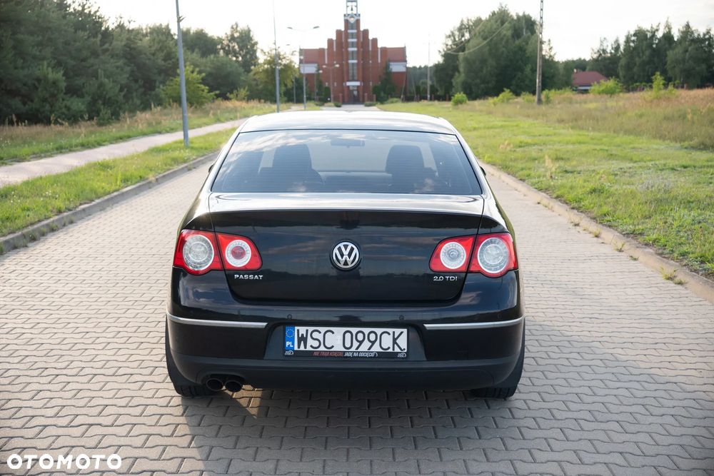 Volkswagen Passat 2.0 TDI Comfortline - 7
