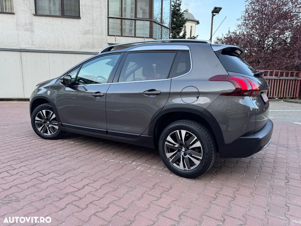 Peugeot 2008 PureTech 110 Stop&Start EAT6 Allure - 8