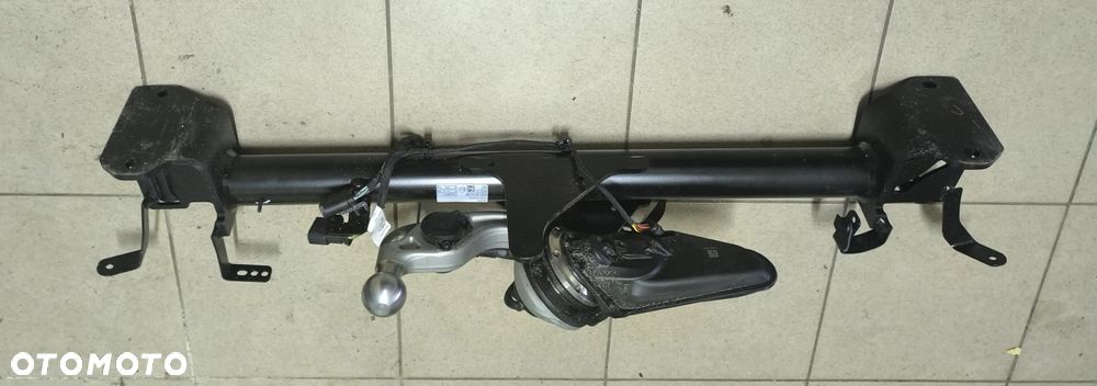 hak elektryczny BMW G60 G61 G90 typ E671 - 4