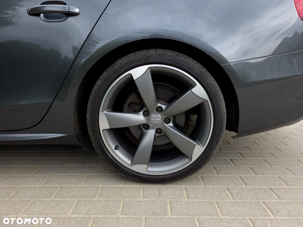 Audi A4 Avant 2.0 TDI Quattro Line S tronic - 27