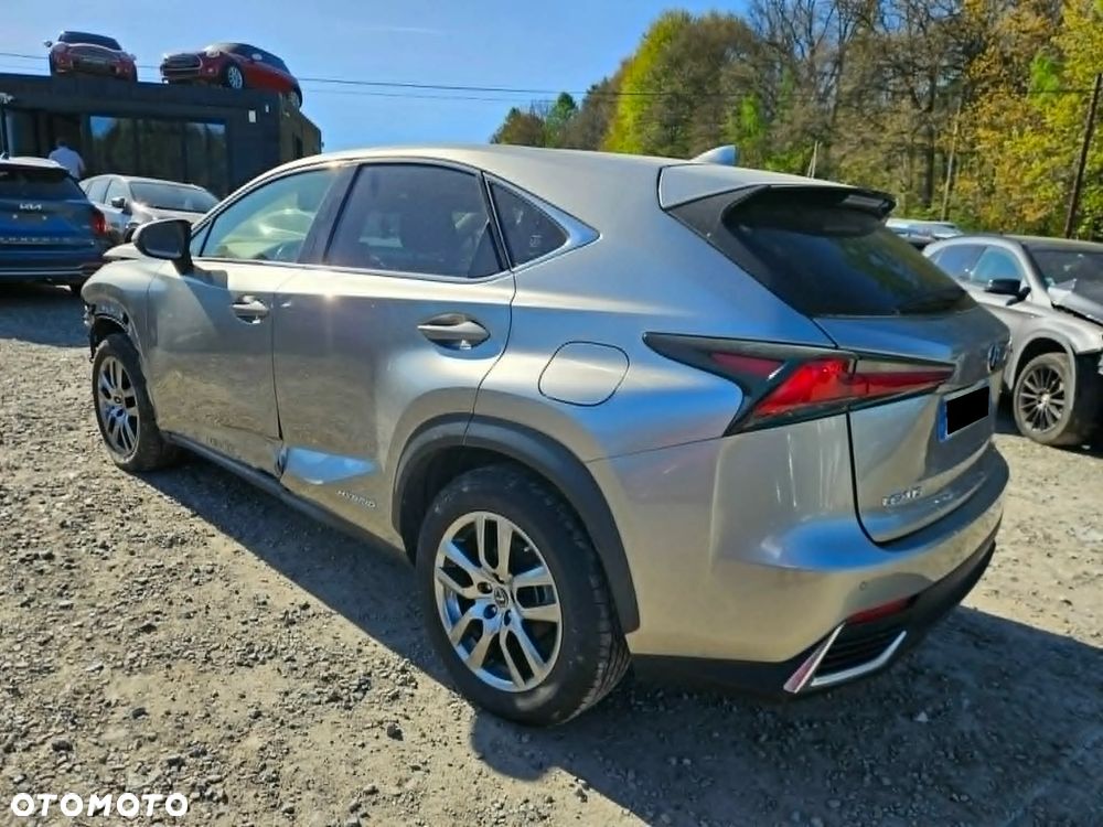 Lexus NX 300h - 1