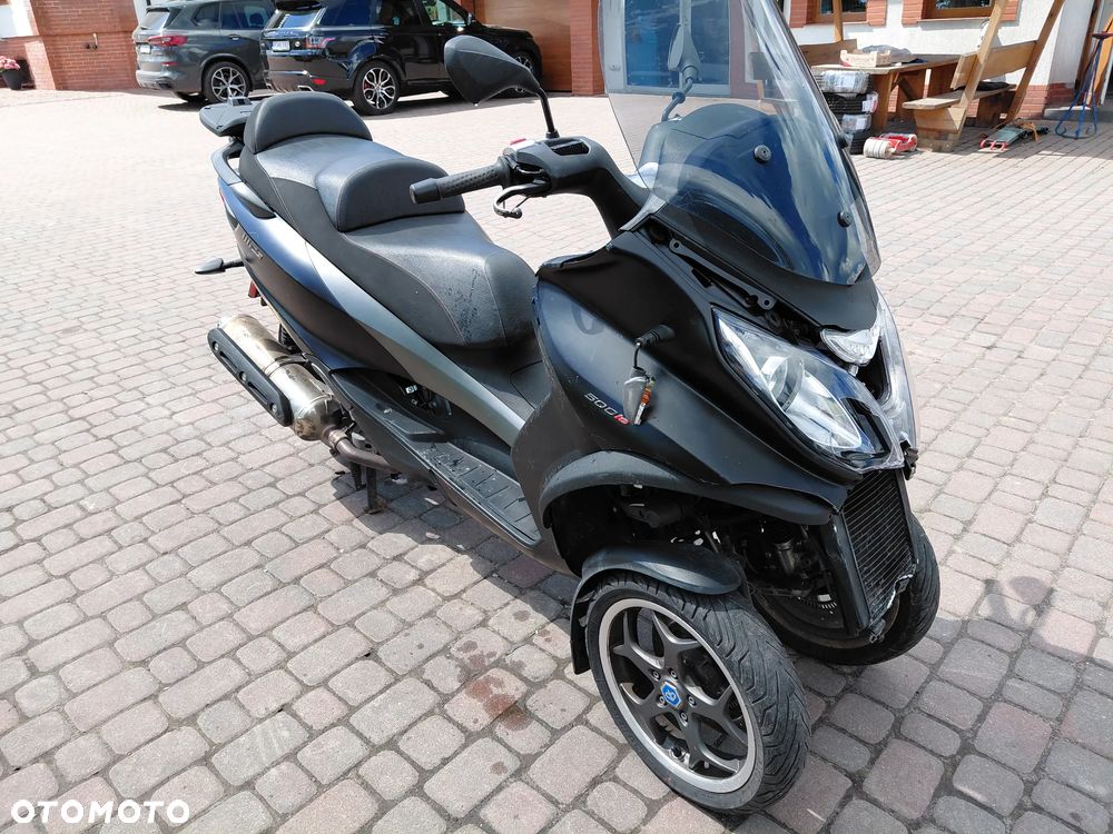 Piaggio MP-3 - 7