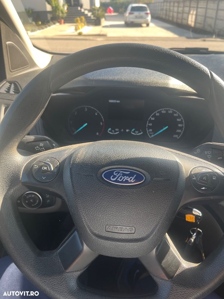 Ford Transit Connect - 4