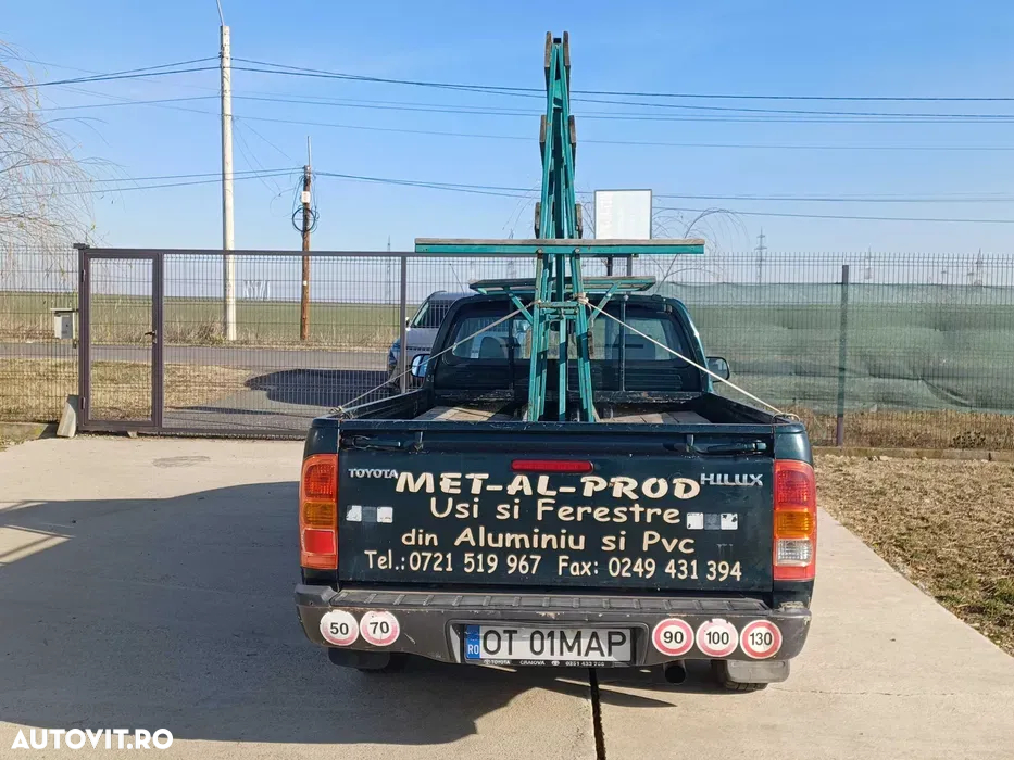 Toyota Hilux - 2