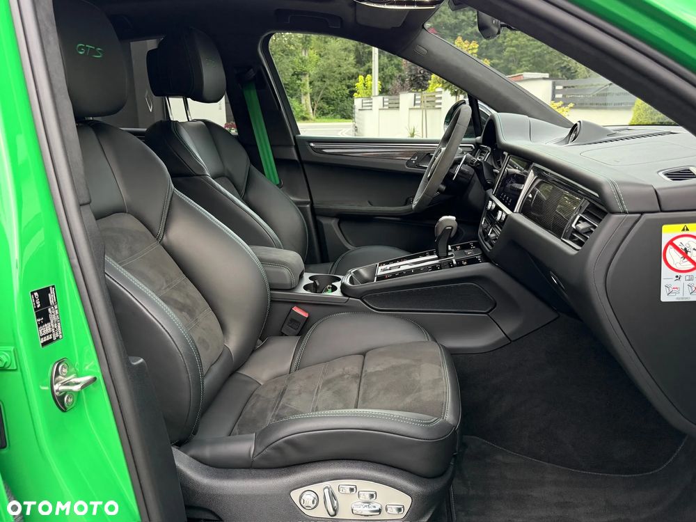 Porsche Macan GTS - 17