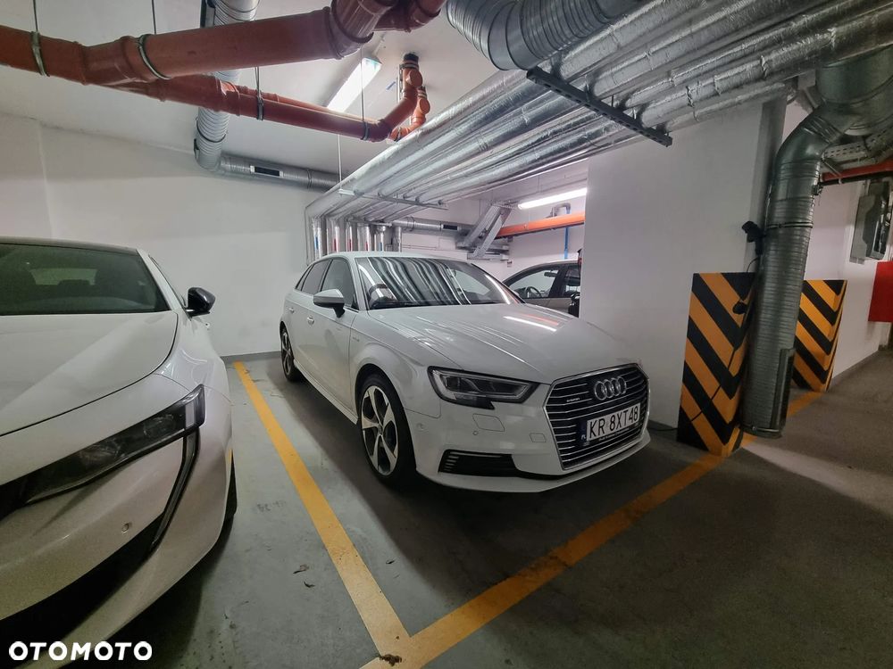Audi A3 Sportback - 3