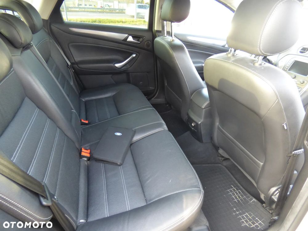 Ford Mondeo - 13