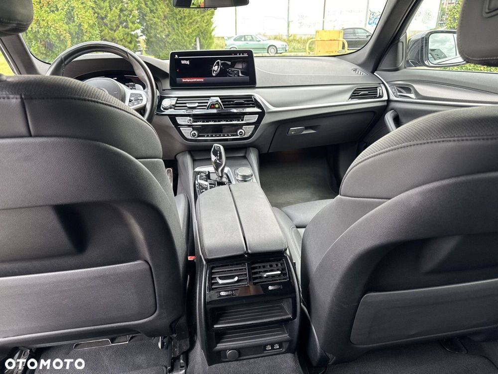 BMW Seria 5 - 21