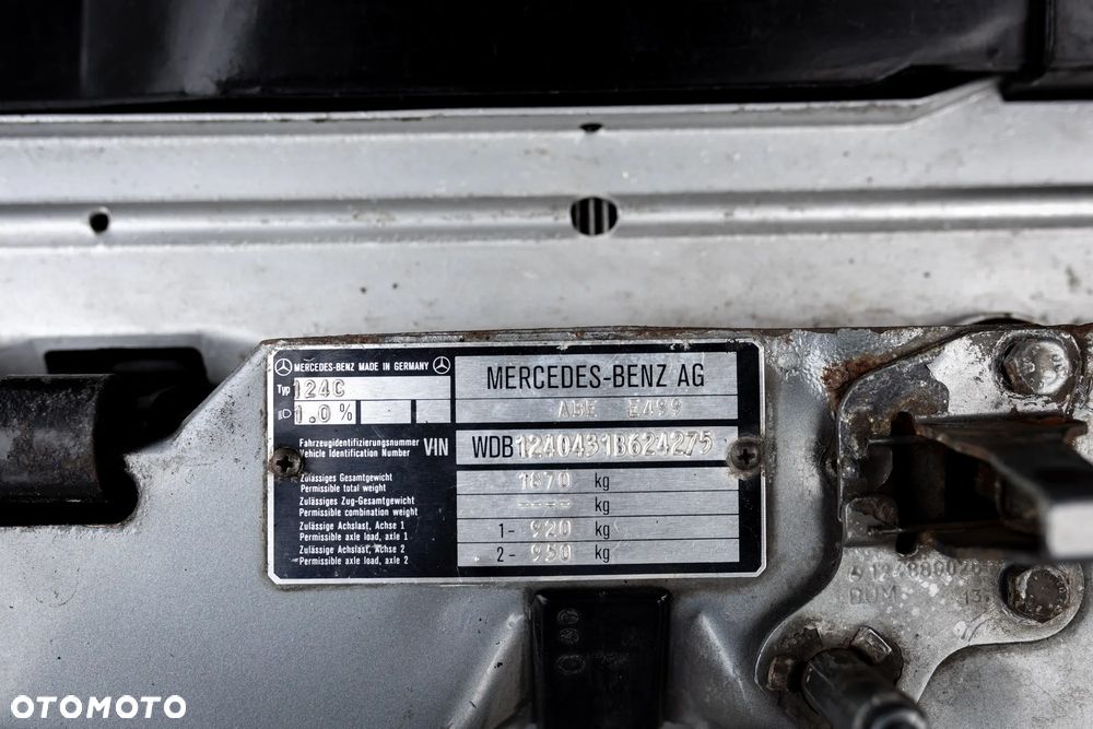 Mercedes-Benz W124 (1984-1993) - 24