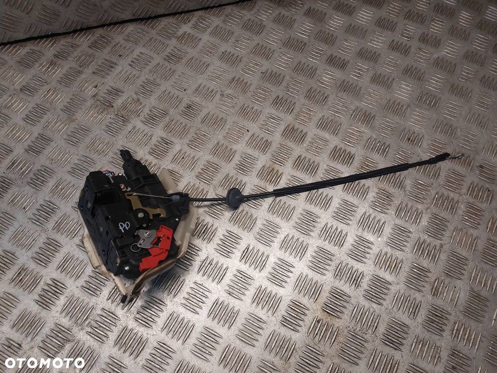 ZAMEK DRZWI PRAWY PRZÓD VOLKSWAGEN GOLF V 1K0837350 3D1837016 - 2