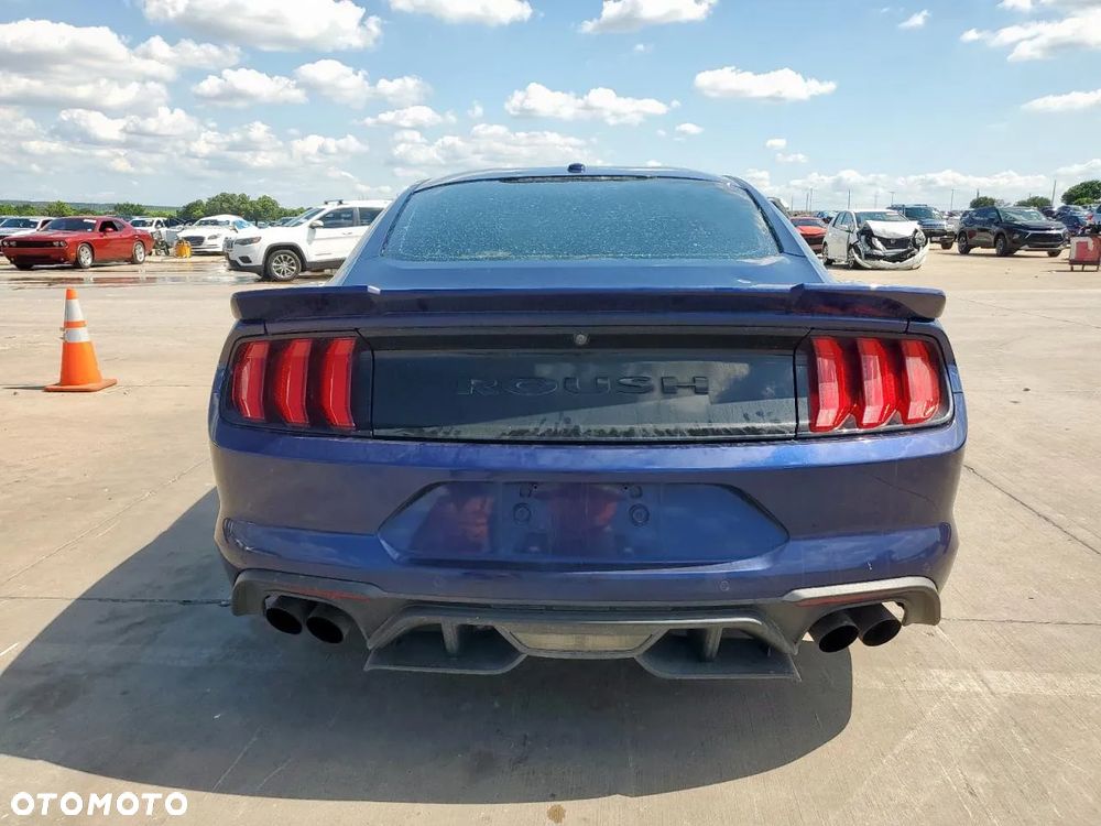 Ford Mustang 5.0 V8 GT - 6
