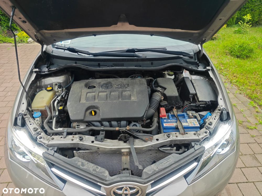 Toyota Auris 1.6 Premium - 33