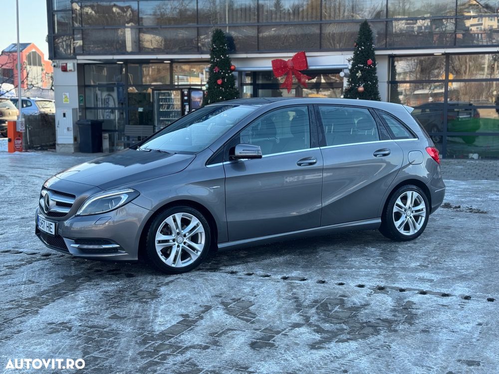 Mercedes-Benz B 180 - 16