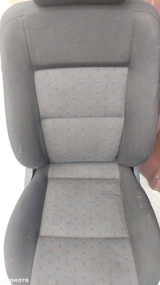 FOTEL PRAWY PASAZERA PASSAT B5 SLASK WYSYLKA - 3