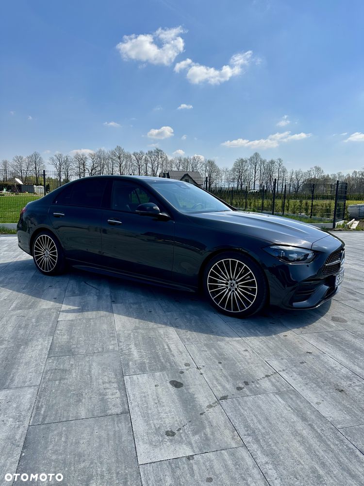 Mercedes-Benz Klasa C 300 4Matic 9G-TRONIC - 2