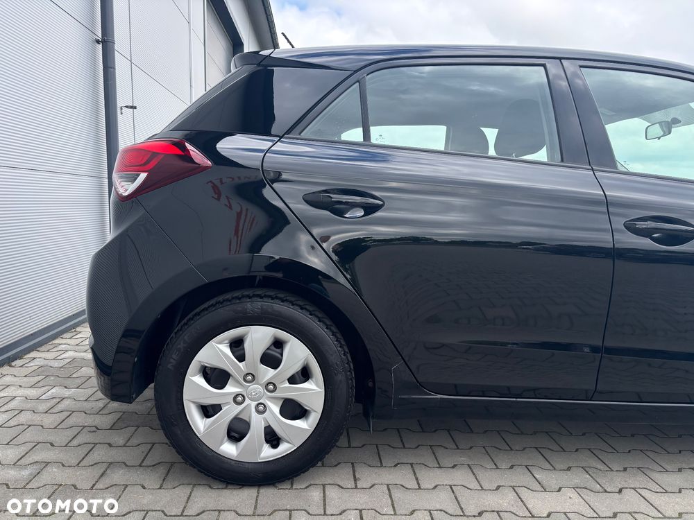 Hyundai i20 blue 1.2 Classic - 15