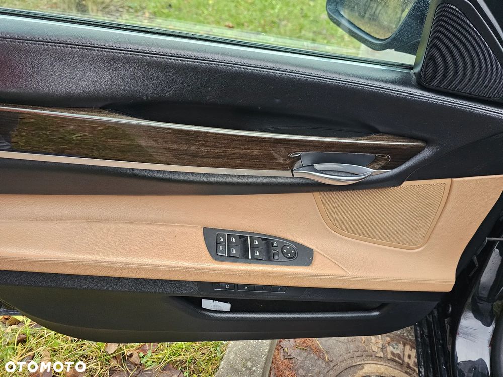 BMW Seria 7 730d - 11