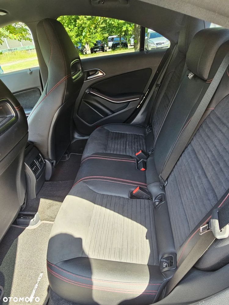 Mercedes-Benz CLA 200 7G-DCT AMG Line - 5