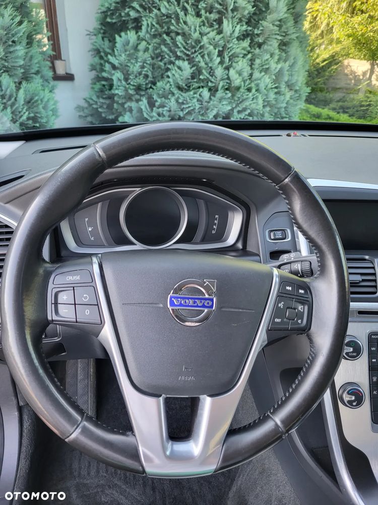 Volvo XC 60 D4 Drive-E Ocean Race - 18