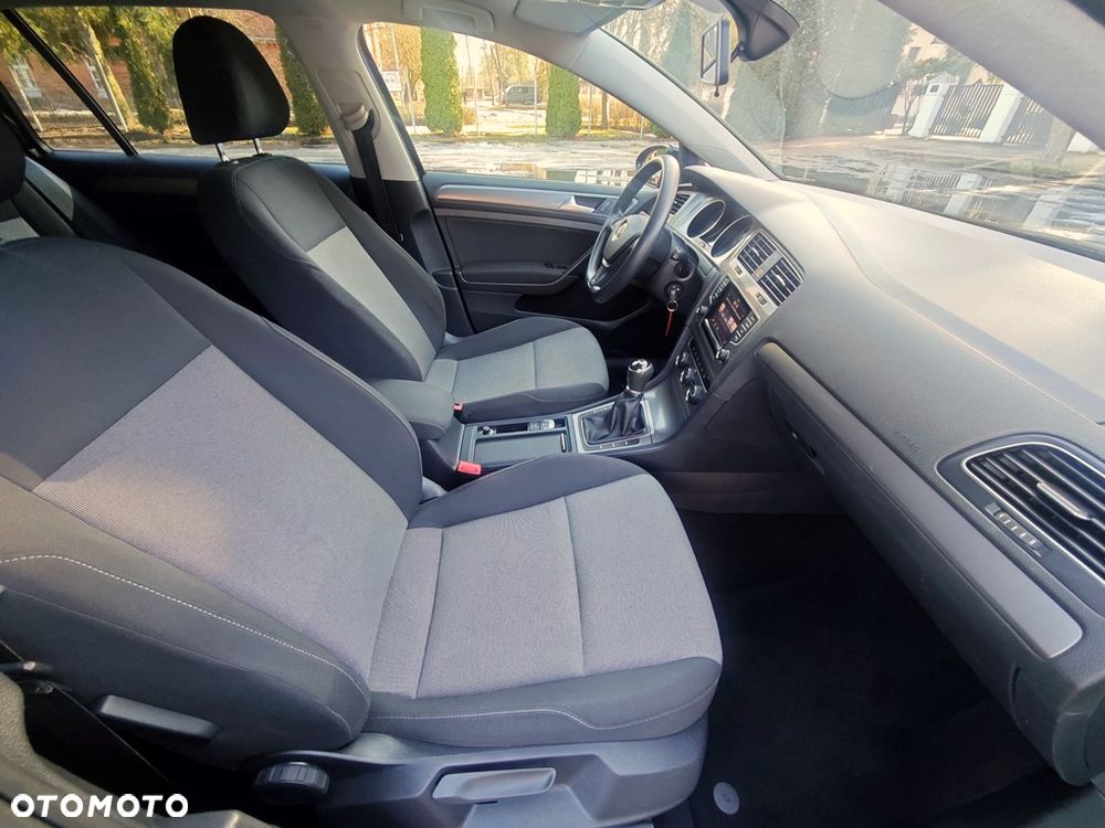 Volkswagen Golf 1.6 TDI BlueMotion Technology Comfortline - 32