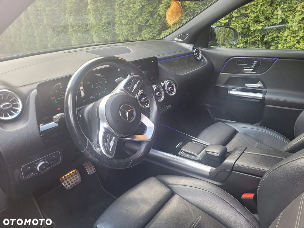 Mercedes-Benz GLA 200 d 4Matic 8G-DCT AMG Line - 7