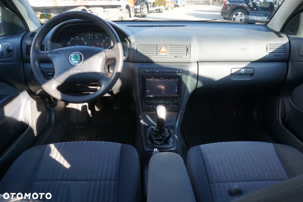 Skoda Octavia 1.8T 4x4 Elegance - 8