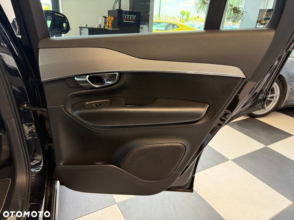 Volvo XC 90 - 16