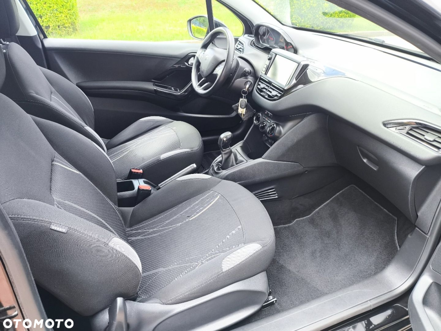 Peugeot 208 1.6 e-HDi Allure STT - 11