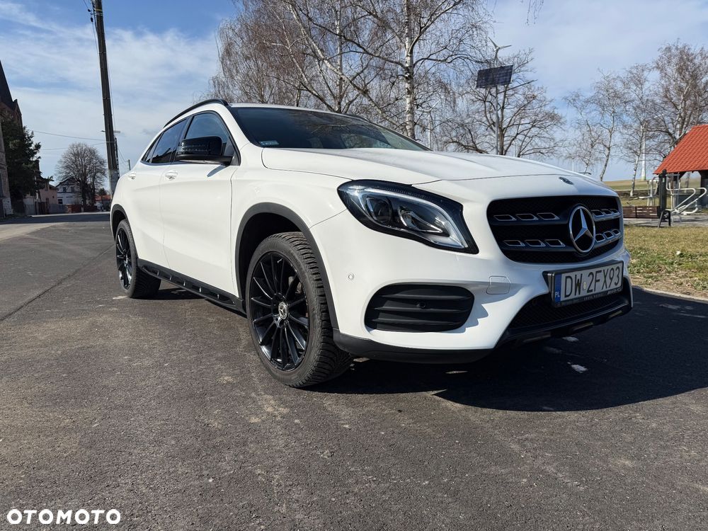 Mercedes-Benz GLA 200 7G-DCT - 3