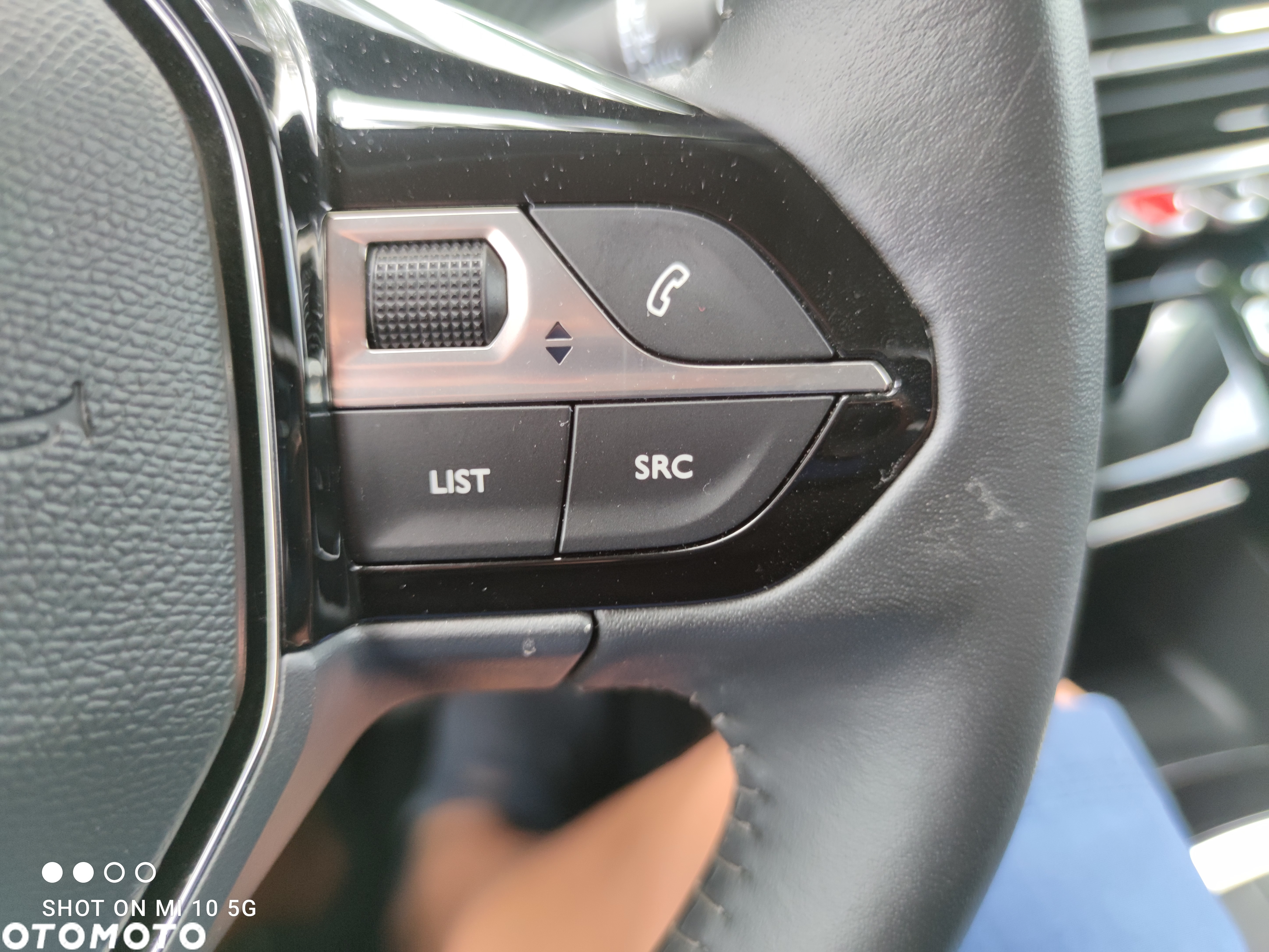 Peugeot 208 PureTech 100 Allure - 23