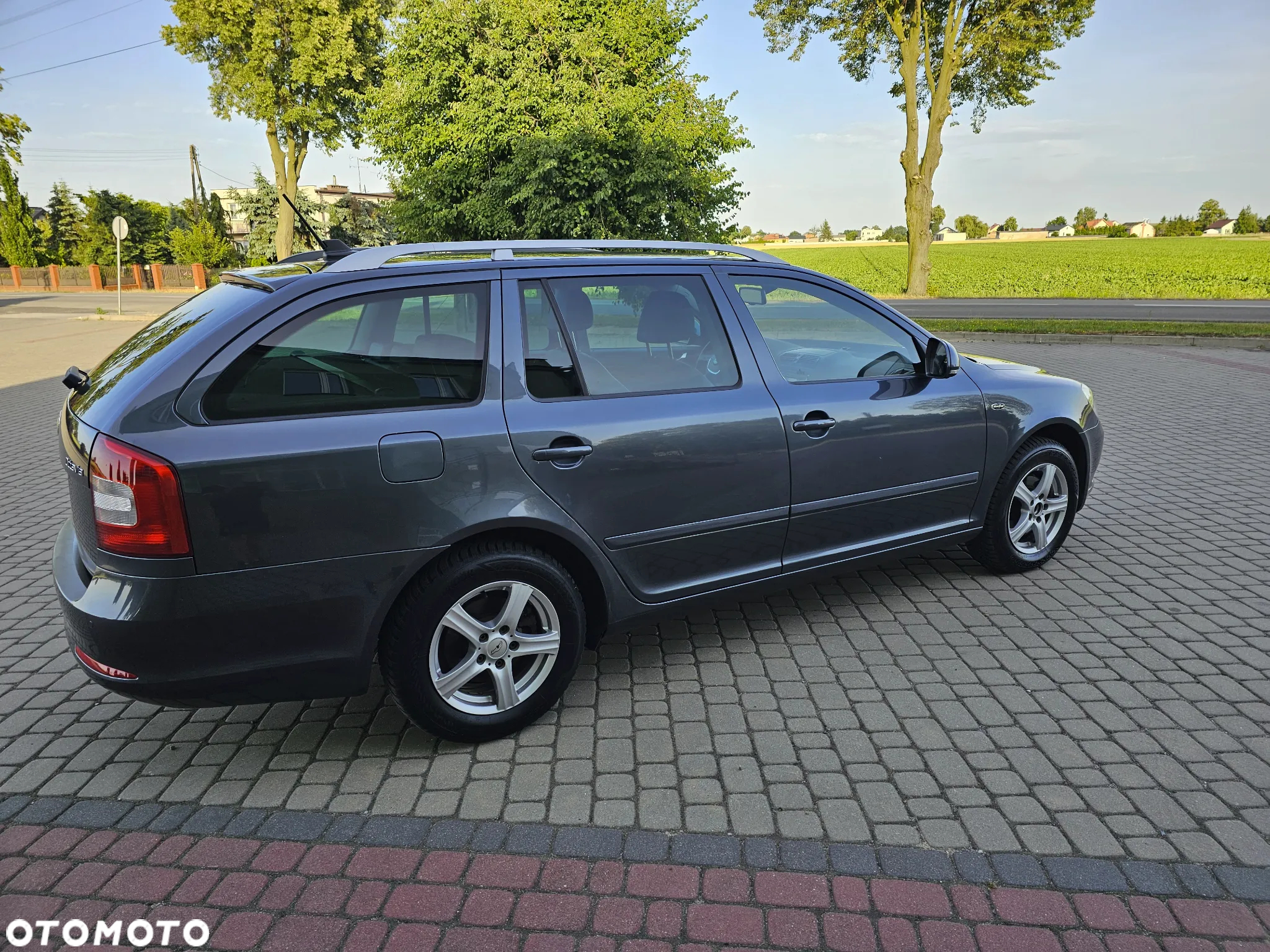 Skoda Octavia Combi 1.8 TSI DSG Laurin & Klement - 7