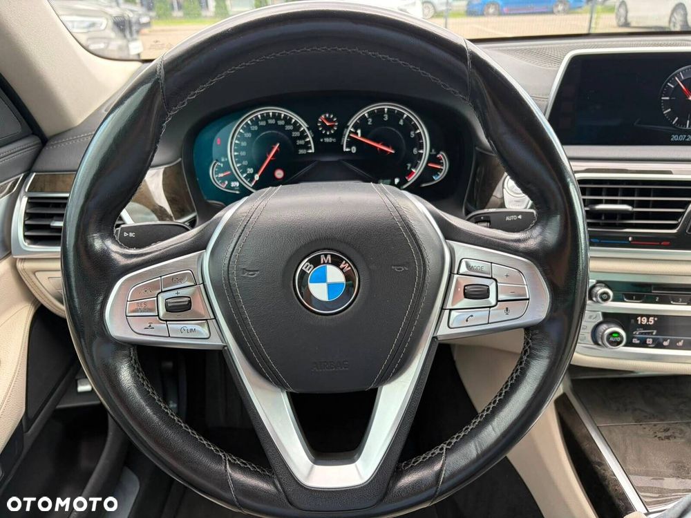 BMW Seria 7 - 19