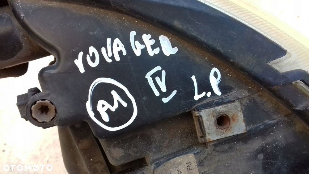 LAMPA LEWY PRZÓD PRZEDNIA 04857833AB CHRYSLER VOYAGER IV LIFT 05-07 - 8