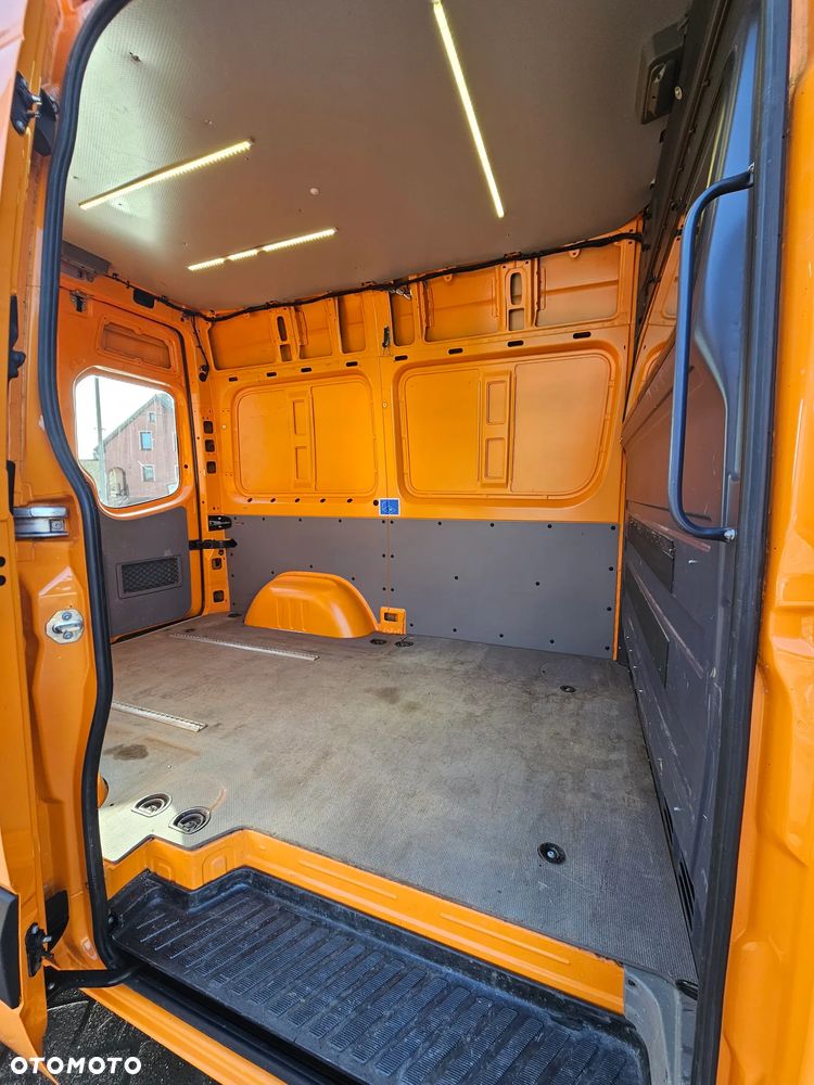 Mercedes-Benz SPRINTER - 35