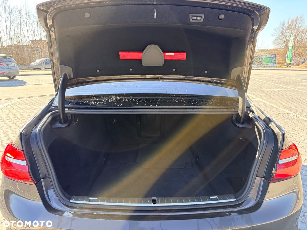 BMW Seria 7 750i xDrive Edition Exclusive - 7