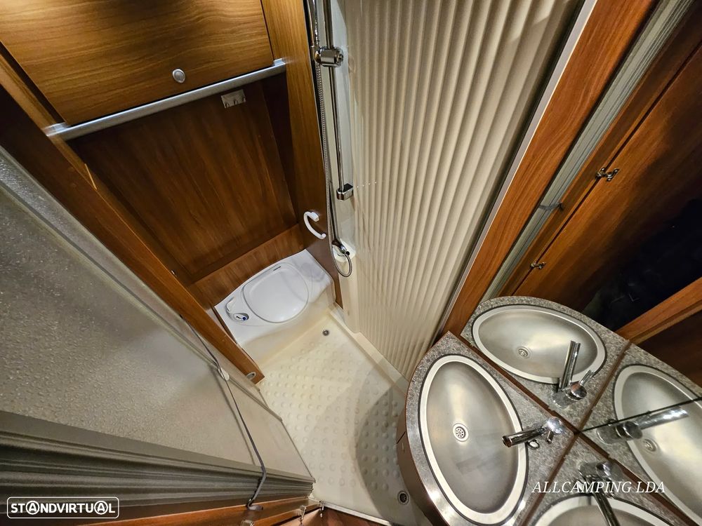 Dethleffs Globe4 LUXUS CHASSI AL-KO CAMA FRANCESA + BASCULANTE - 39