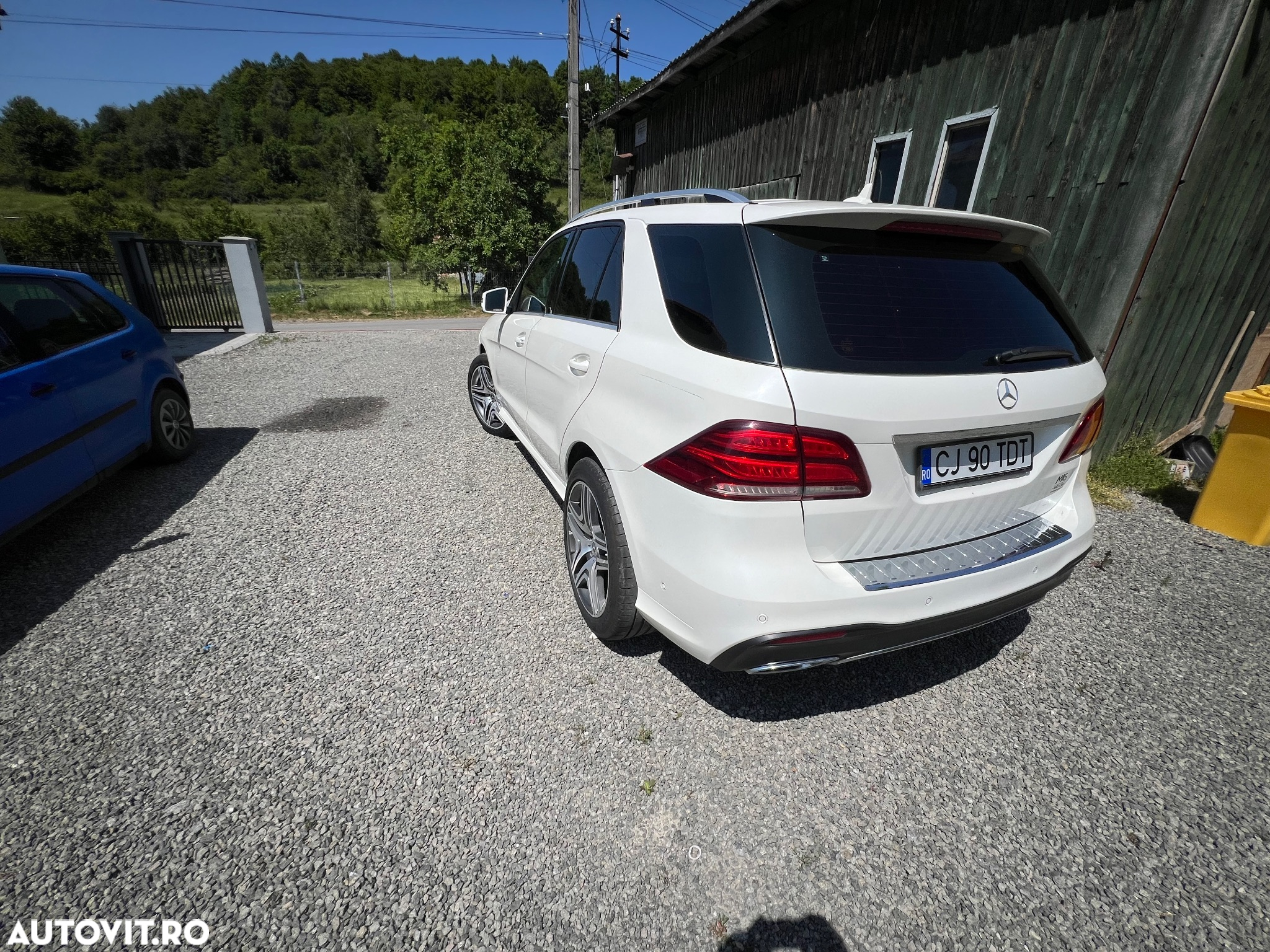 Mercedes-Benz GLE 250 d 4Matic 9G-TRONIC AMG Line - 4