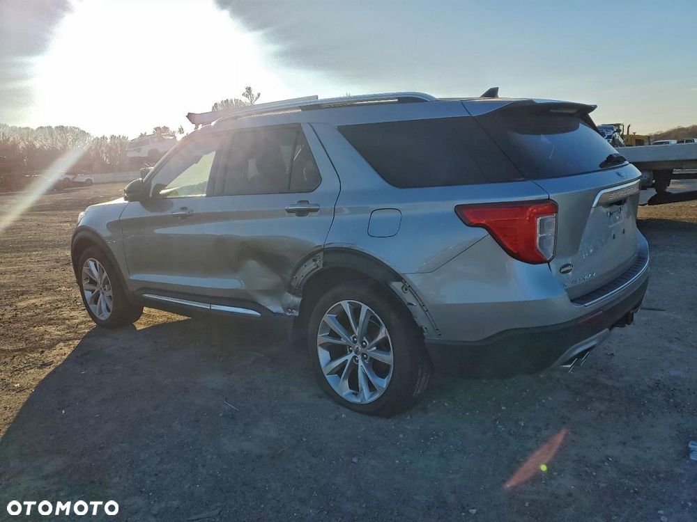Ford Explorer - 3