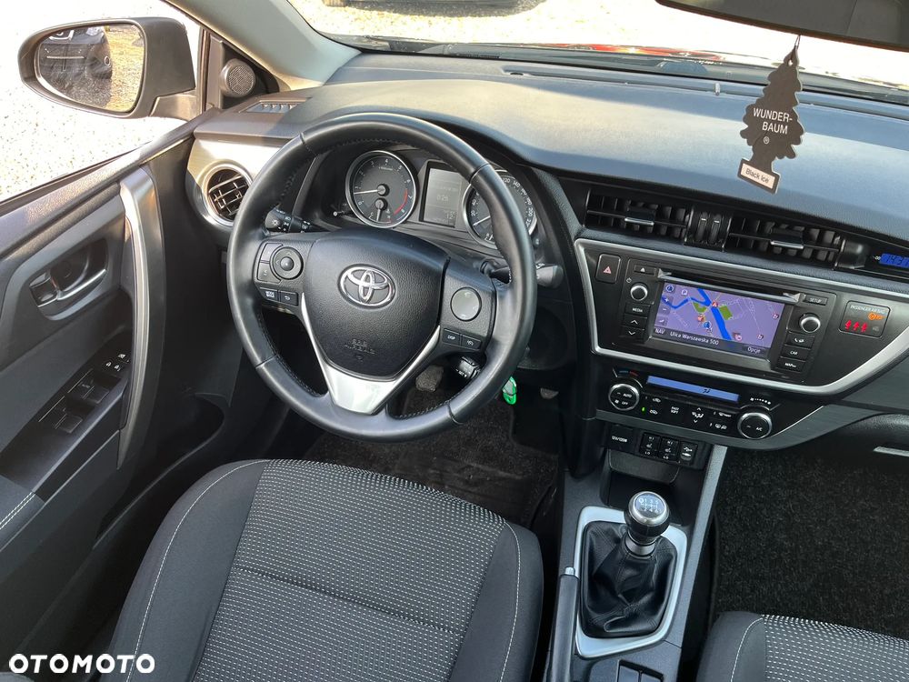 Toyota Auris - 19