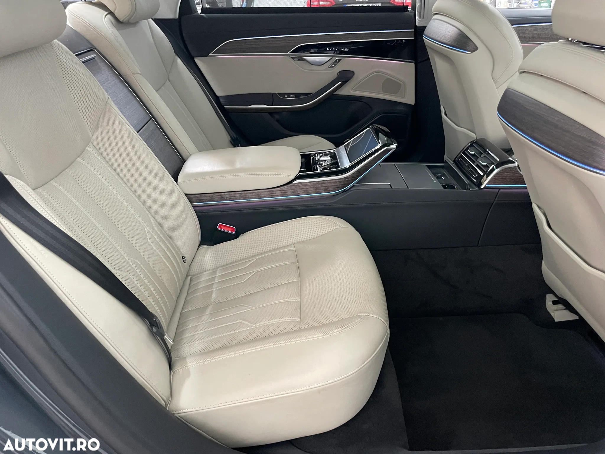 Audi A8 A8L 60 TFSI e quattro Tiptronic PHEV - 17