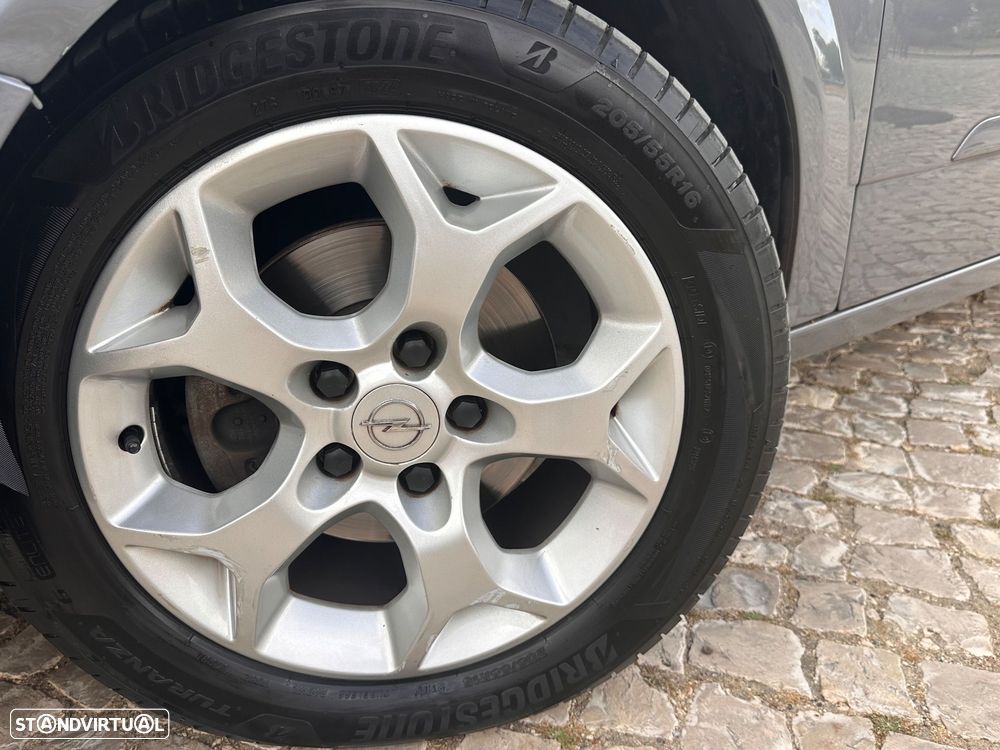 Opel Astra 1.7 CDTI Elegance - 31