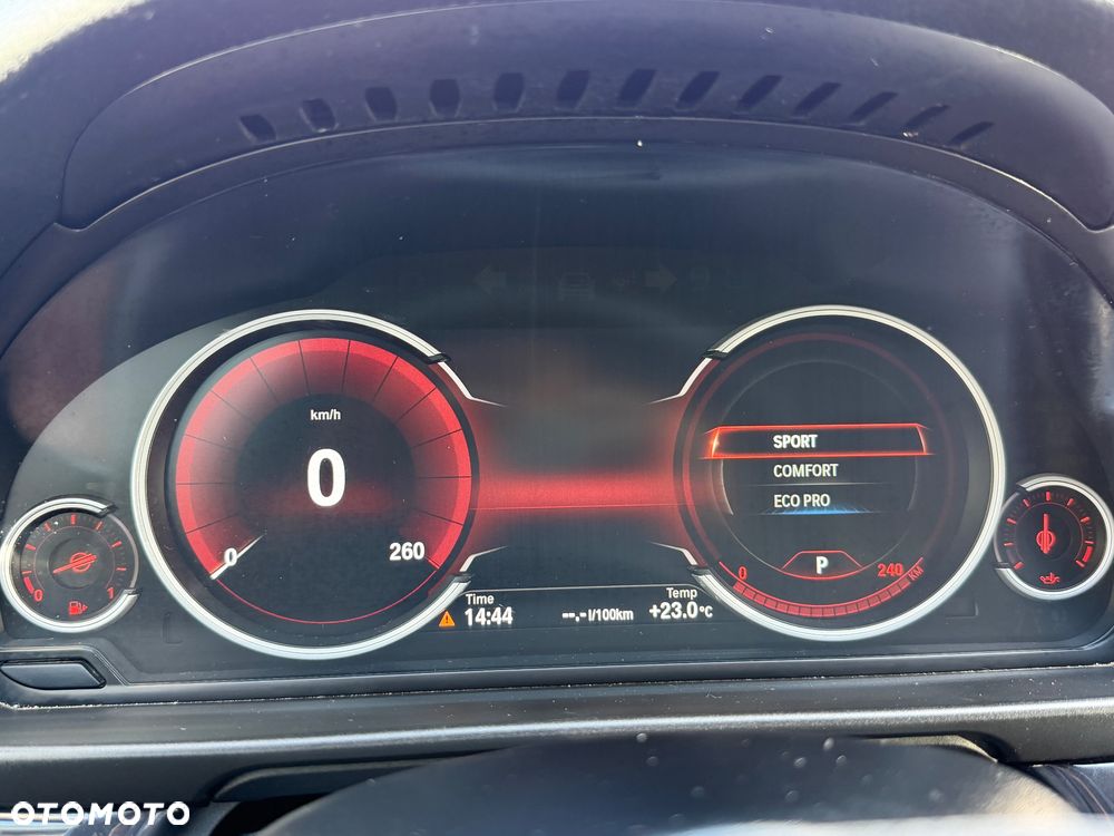 BMW Seria 5 518d Business Edition - 28