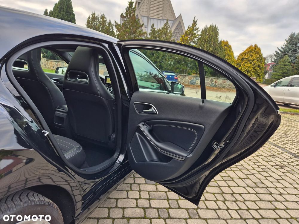 Mercedes-Benz Klasa A 200 CDI (BlueEFFICIENCY) Style - 34
