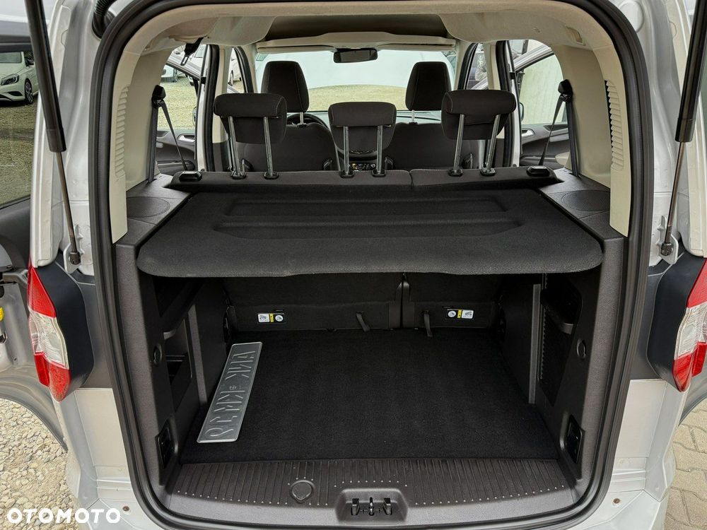 Ford Tourneo Courier 1.0 EcoBoost S&S Titanium - 19
