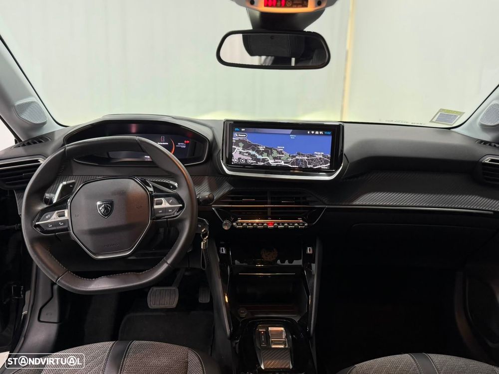 Peugeot 208 1.2 PureTech Allure EAT8 - 8