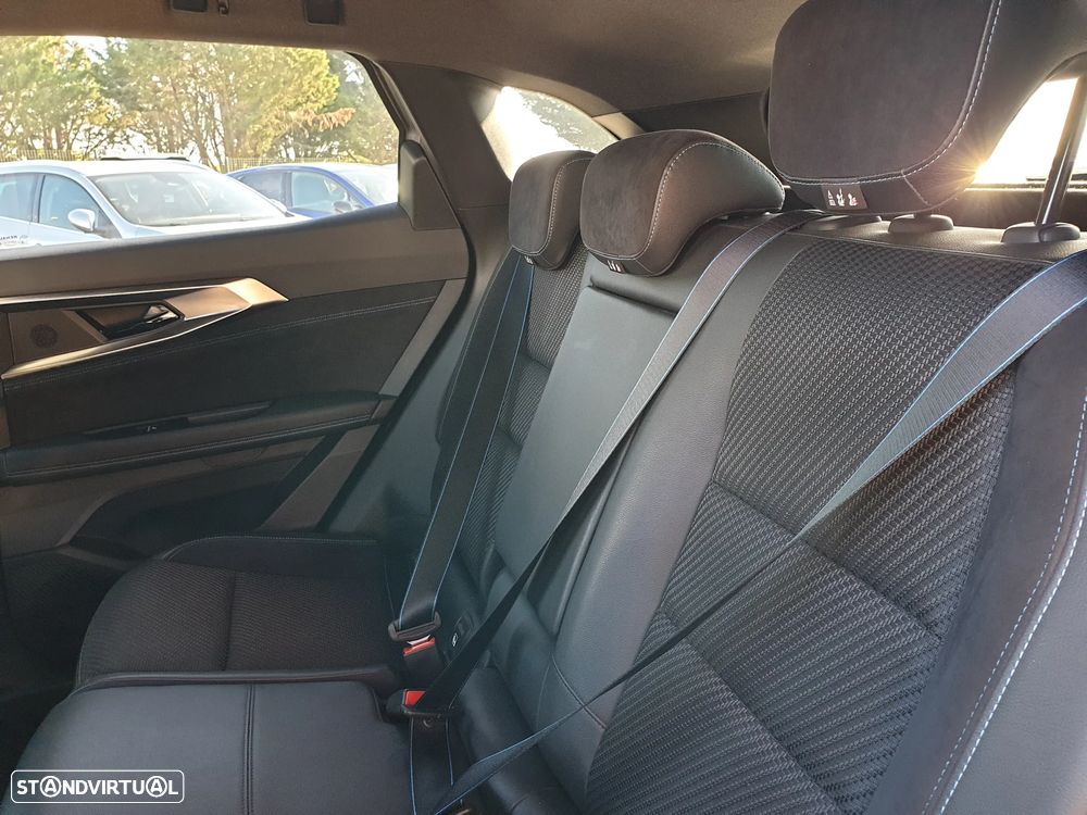 Renault Austral 1.2 E-Tech Iconic Espirit - 9