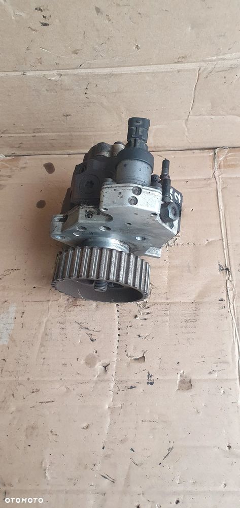 Pompa wtryskowa paliwa wysokiego ciśnienia Renault Scenic II 1.9 DCI 8200108225 - 2