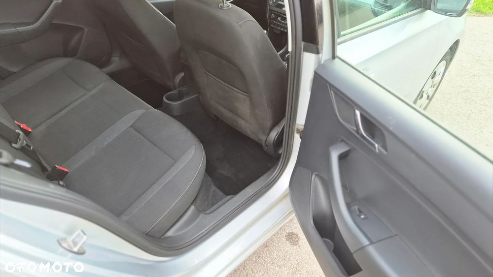 Skoda RAPID 1.6 TDI DPF Style - 11