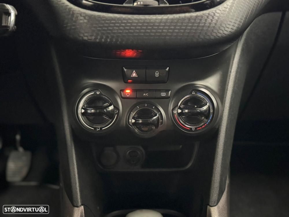 Peugeot 2008 1.2 PureTech Style - 26