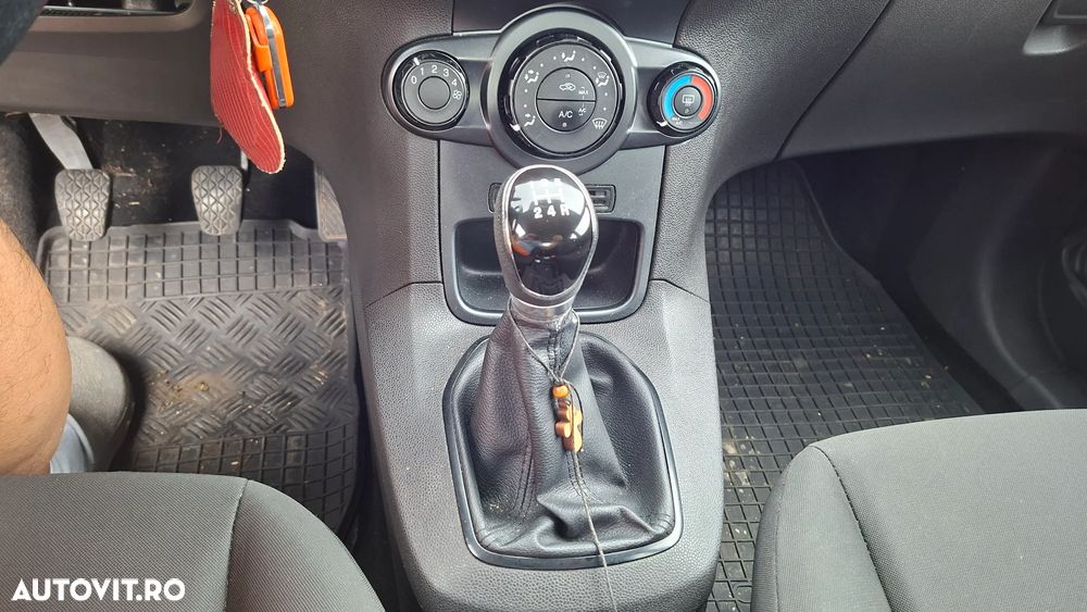 Ford Fiesta - 9